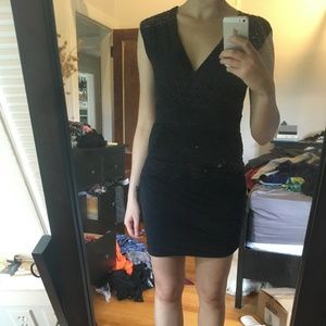 NAVY BODYCON V-NECK MINI-DRESS
